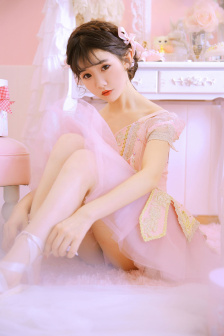 少妇和快递员在电梯做爰小说